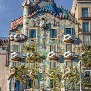 ANTONI GAUDI - Catalan modernism (Art Nouveau) - Image 5